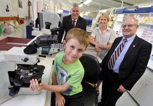 6 yo Riley Nixon knows a thing or two about pathology... he had five times the volume of his blood tranfused after being kicked in the chest by a horse last year. Member for Riverina Michael McCormack toured the WBH Pathology unit with Dr Peter Harman, from Pathology Awareness Australia. Acting laboratory manager Pathology West Naomi Hocker showed the lads around the lab
